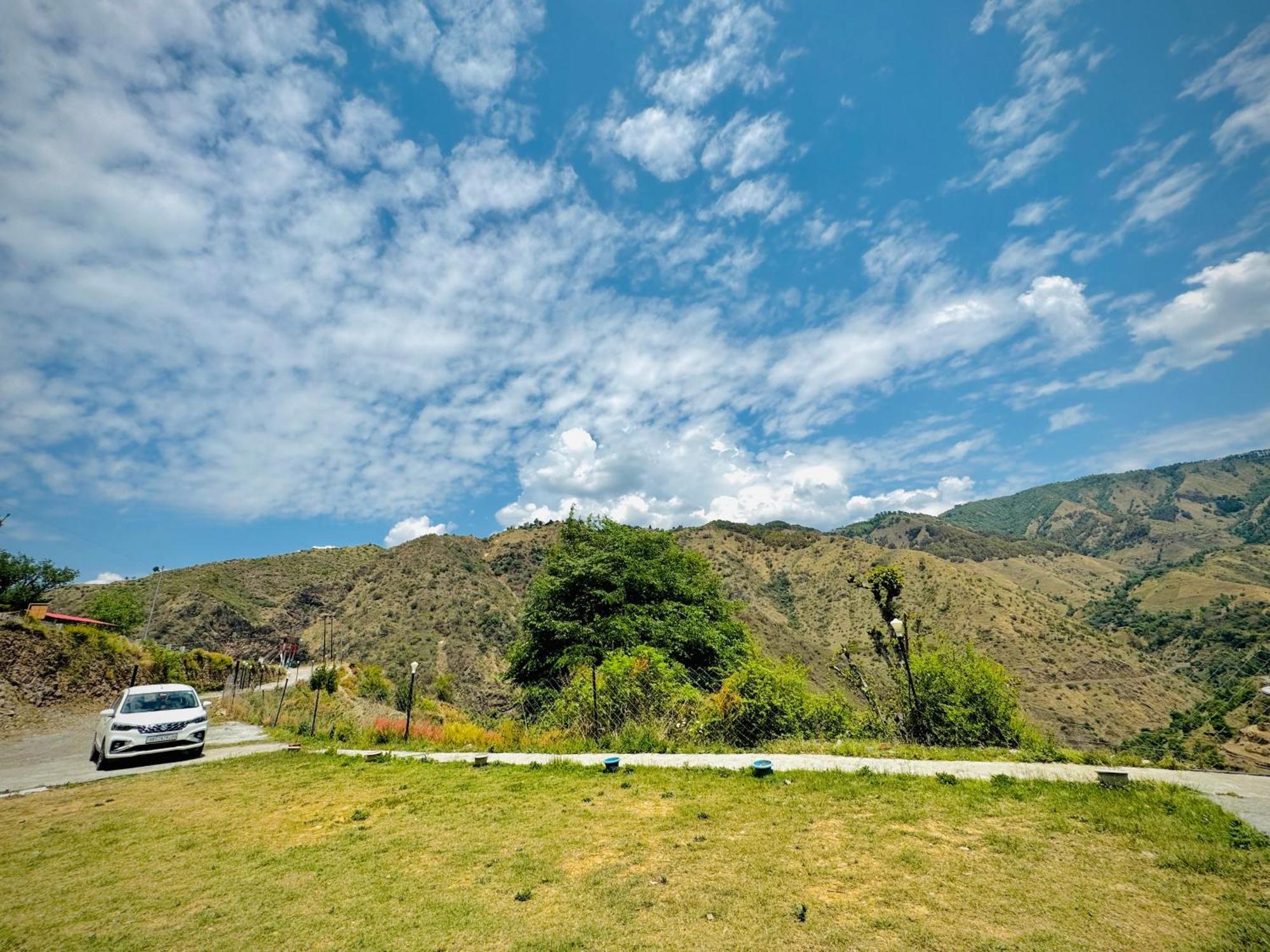 Chakrata Heights Resort Kaliana Kültér fotó