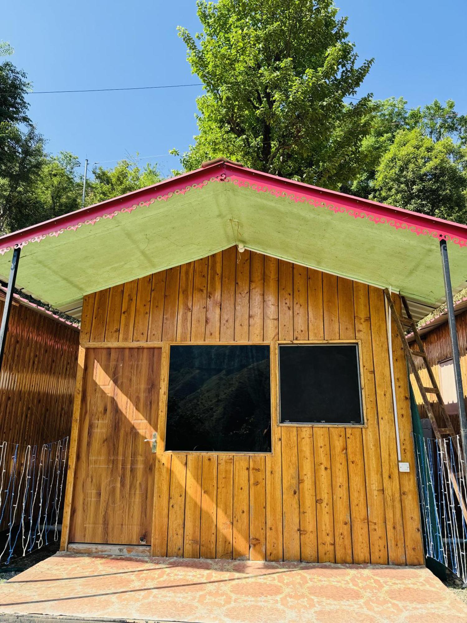 Chakrata Heights Resort Kaliana Kültér fotó