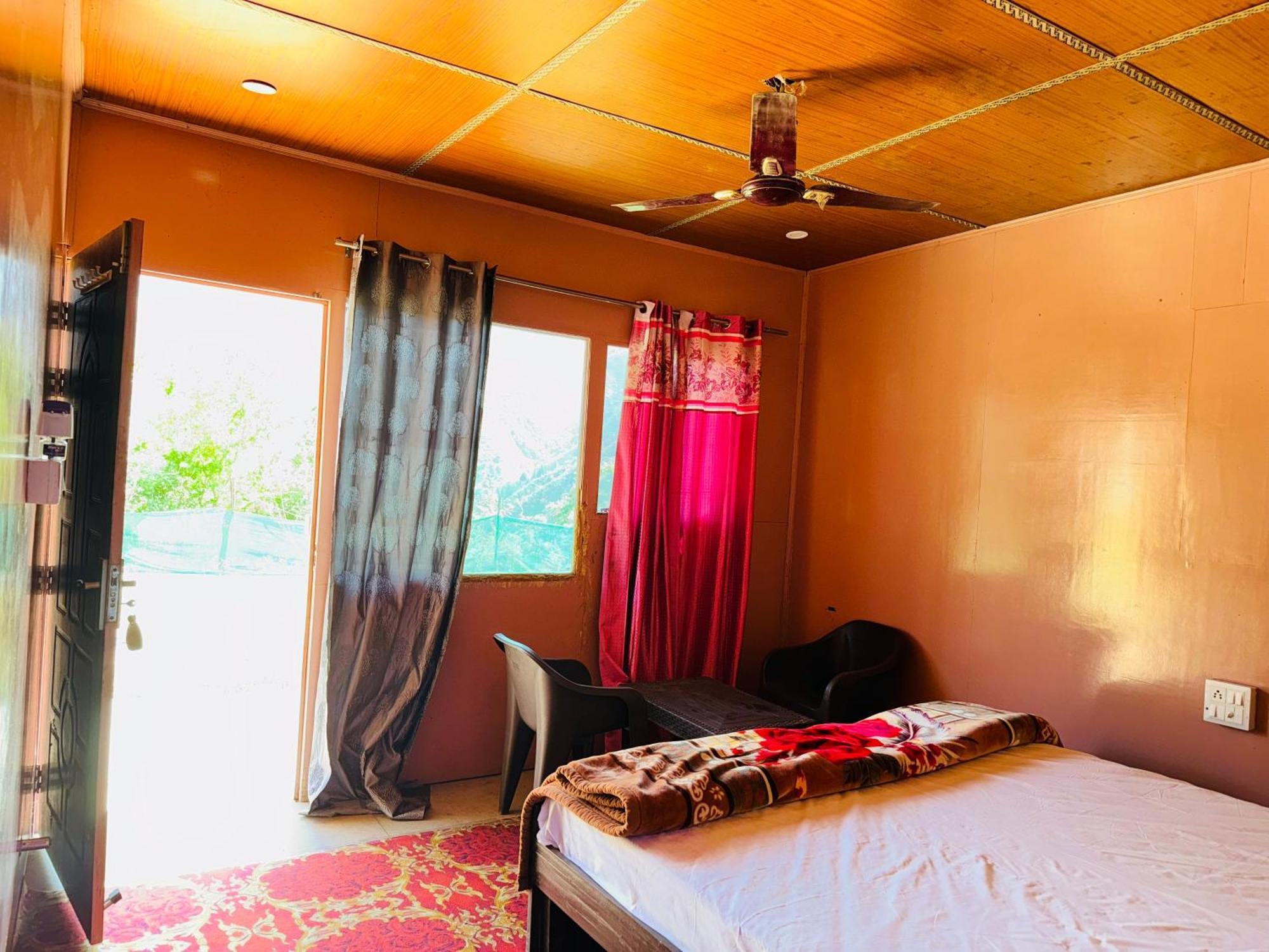 Chakrata Heights Resort Kaliana Kültér fotó